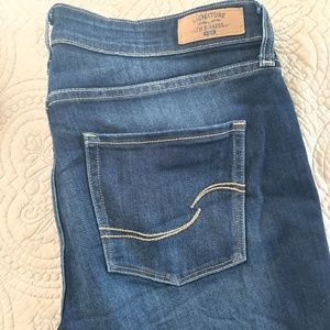 Levi Mid-Rise Capri